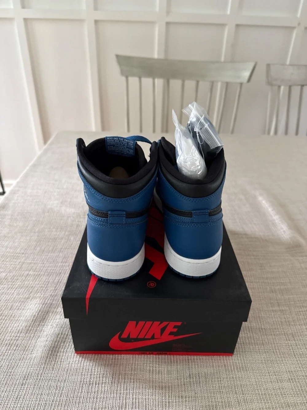 Nike Air Jordan 1 high in Blue and Black